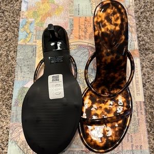 Tortoise Shell print padded sandals